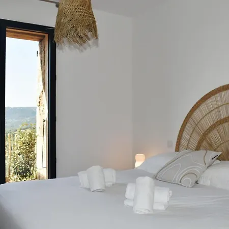 Amandula Bergerie Hyper Cozy